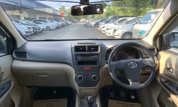 Toyota Avanza 1.3 G MT 2013 Putih Istimewa Tangan Pertama 4