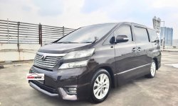Toyota Vellfire Z CBU Tahun 2009 Automatic Ungu Tua 3