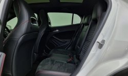 Jual mobil Mercedes-Benz GLA 200 2018 DP 10% 12