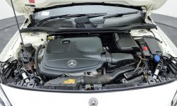 Jual mobil Mercedes-Benz GLA 200 2018 DP 10% 7