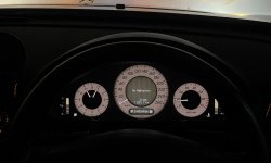 Mercedes-Benz E-Class E 230 2003 Hitam 3
