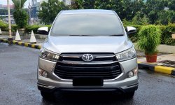 Toyota Venturer 2.4 A/T DSL 2018 Silver Dp Murah 1