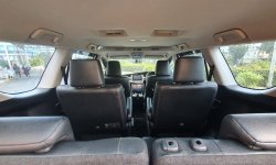 Toyota Venturer 2.4 A/T DSL 2018 Silver Dp Murah 18