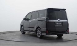Toyota Voxy 2.0 A/T jual cash/credit 3
