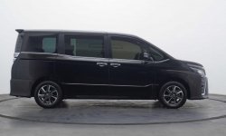 Toyota Voxy 2.0 A/T jual cash/credit 4