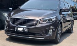 KIA GRAND SEDONA ULTIMATE AT COKLAT 2017 MPV TERBAIK!! 2