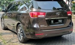 Kia Grand Sedona Ultimate 2017 Coklat 5