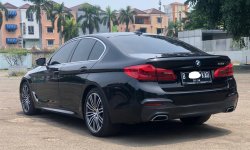 BMW 5 Series 530i 2020 Hitam 5