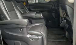 Toyota Vellfire ZG 2013 6