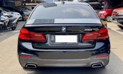 BMW 5 Series 530i M Sport AT 2020 Hitam 5