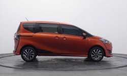 Toyota Sienta Q 2018 Orange 4