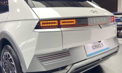 Hyundai Ioniq Signature 2023 7