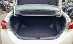 Toyota Corolla Altis 1.8 Manual 2014 8
