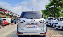 Toyota Sienta V 2017 6
