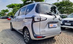 Toyota Sienta V 2017 5