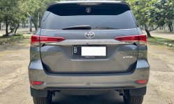 Toyota Fortuner 2.4 VRZ AT 2017 Abu-abu 5
