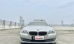 BMW 528i Sunroof Tahun 2010 Automatic Silver Metalik 1