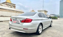 BMW 528i Sunroof Tahun 2010 Automatic Silver Metalik 10