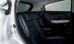 Honda HRV 1.8 Prestige AT 2015 Silver 11