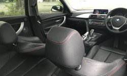 BMW 3 Series 328i AT 2014 Putih 8