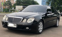 MERCEDES-BENZ E200 AT HITAM 2007 MOBIL TUA RASA BARU!! 2
