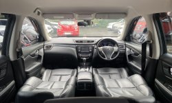 Nissan X-Trail 2.5 CVT AT 2015 Hitam 7