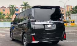 Toyota Voxy 2.0 A/T 2019 Hitam Coklat Metalik KILOMETER ASLI CUMA 17RB🔥 6