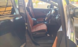 Toyota Kijang Innova V A/T Diesel 2020 MPV hitam 3