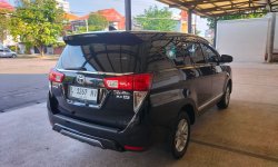 Toyota Kijang Innova V A/T Diesel 2020 MPV hitam 5
