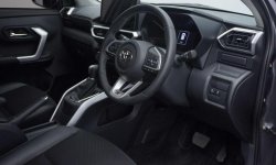 Toyota Raize 1.0T GR Sport CVT TSS (One Tone) 2021 Abu-abu 7