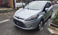 Jual murah Ford fiesta 2010/1,6 2