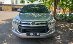 Toyota Kijang Innova V A/T Gasoline 2016 Silver 1