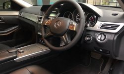 MERCEDES-BENZ E200 AT HITAM 2016 HARGA DISKON TERBAIK HANYA DISINI!! 11