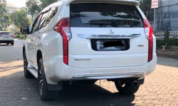 Mitsubishi Pajero Sport Dakar 2016 Putih 6