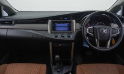 Jual mobil Toyota Kijang Innova 2016 6