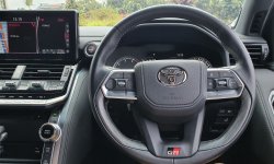 ALL NEW Toyota Land Cruiser 300 GR Sport TSS 2021 Hitam Service Record 21