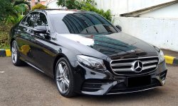 Mercedes Benz E350 AMG Line Panoramic AT (W213) 2019 Hitam Metalik 3