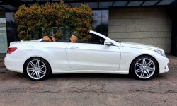 Mercy Benz E250 Cabrio AMG Line (A207) CBU AT 2013 Putih 4