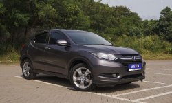 Honda HR-V E CVT 2018, ABU ABU, KM 58rb, PLAT A TAngerang. TGN 1 3