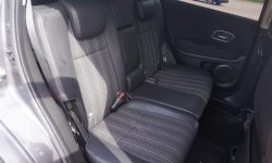 Honda HR-V E CVT 2018, ABU ABU, KM 58rb, PLAT A TAngerang. TGN 1 15
