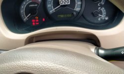 Innova G 2.0 Matic Bensin 2005 Istimewa 8