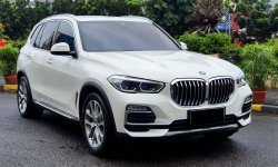 BMW X5 X-Drive 40i X-Line (G05) CKD AT 2021 Putih 3