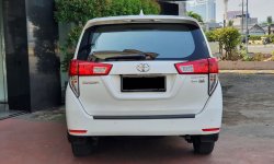 Toyota Kijang Innova 2.4 V Diesel AT Facelift 2019 Putih 5