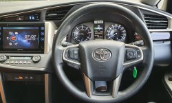 Toyota Kijang Innova 2.4 V Diesel AT Facelift 2019 Putih 12