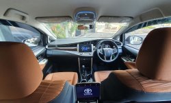 Toyota Kijang Innova 2.4 V Diesel AT Facelift 2019 Putih 17