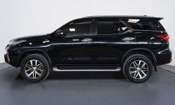 Toyota Fortuner 2.4 VRZ AT 2017 Hitam 4