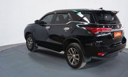 Toyota Fortuner 2.4 VRZ AT 2017 Hitam 5