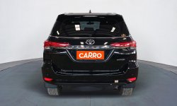 Toyota Fortuner 2.4 VRZ AT 2017 Hitam 6