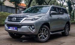 Toyota Fortuner 2.4 VRZ AT 2017, SILVER KM 90rban PJK 02-24, siap pakai 1