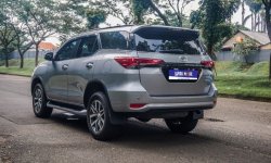 Toyota Fortuner 2.4 VRZ AT 2017, SILVER KM 90rban PJK 02-24, siap pakai 6